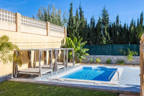 Sun, Relax, Climatized Pool & Steps to the Beach by Mellow